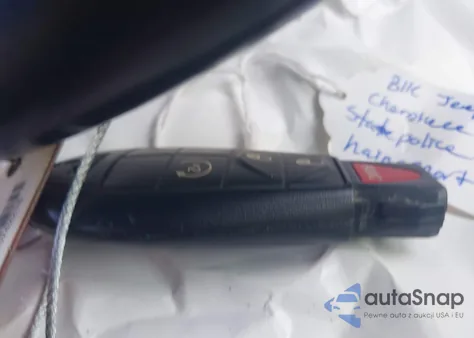 2020 Jeep Cherokee Latitude 4X4 z USA, uszkodzony, nr VIN 1C4PJMCX4LD565781